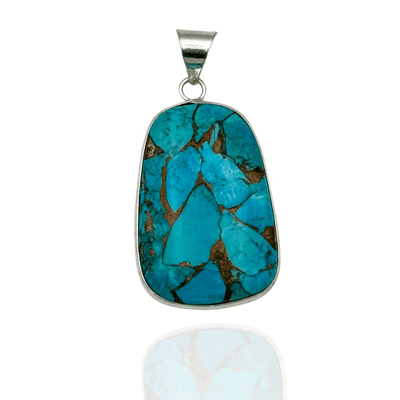Pendentif en Turquoise – Protection et Communication