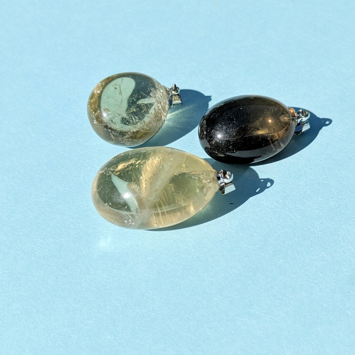 Pendentif en Citrine Roulée – Énergie et Abondance