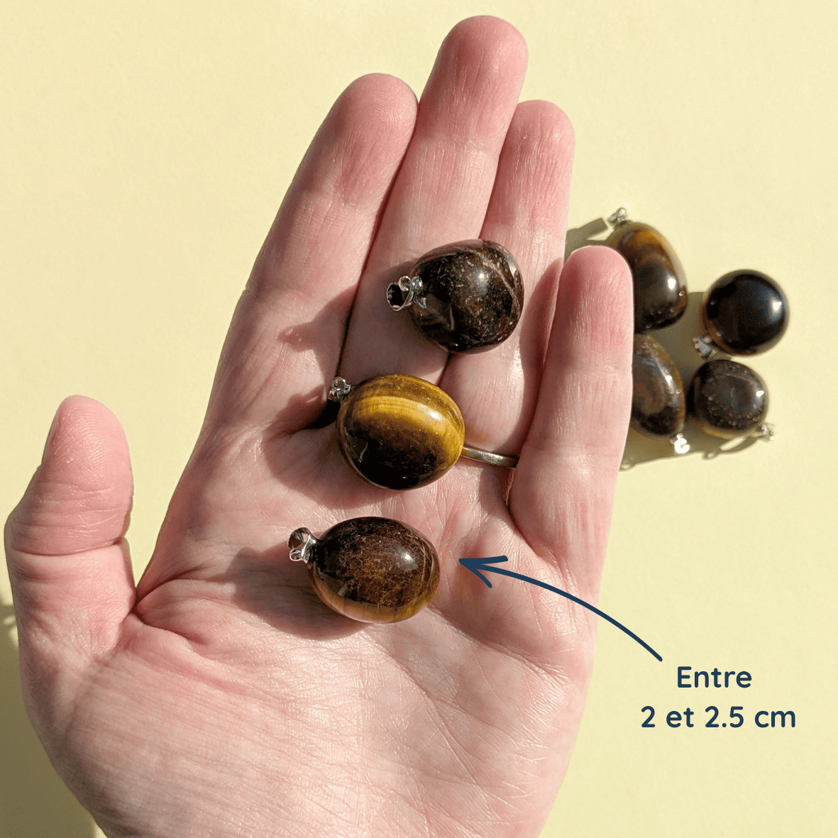 Pendentif en Œil de Tigre Roulée – Protection et Confiance en Soi