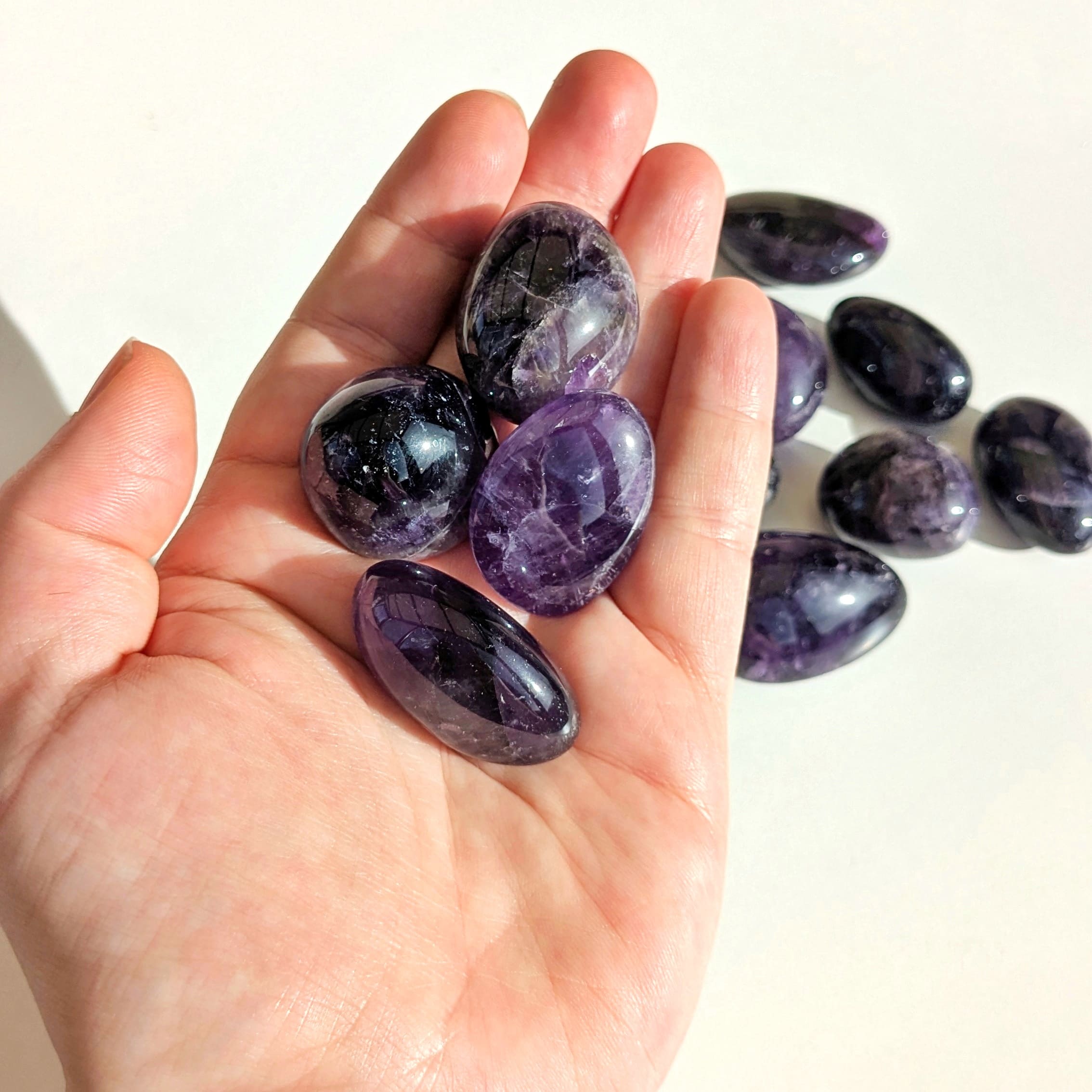 pierre naturelle amethyste roulée