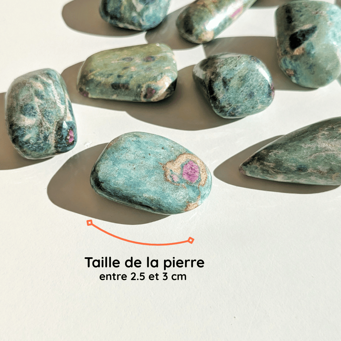 Pierre Roulée Rubis sur Fuschite – Force et Harmonie Émotionnelle