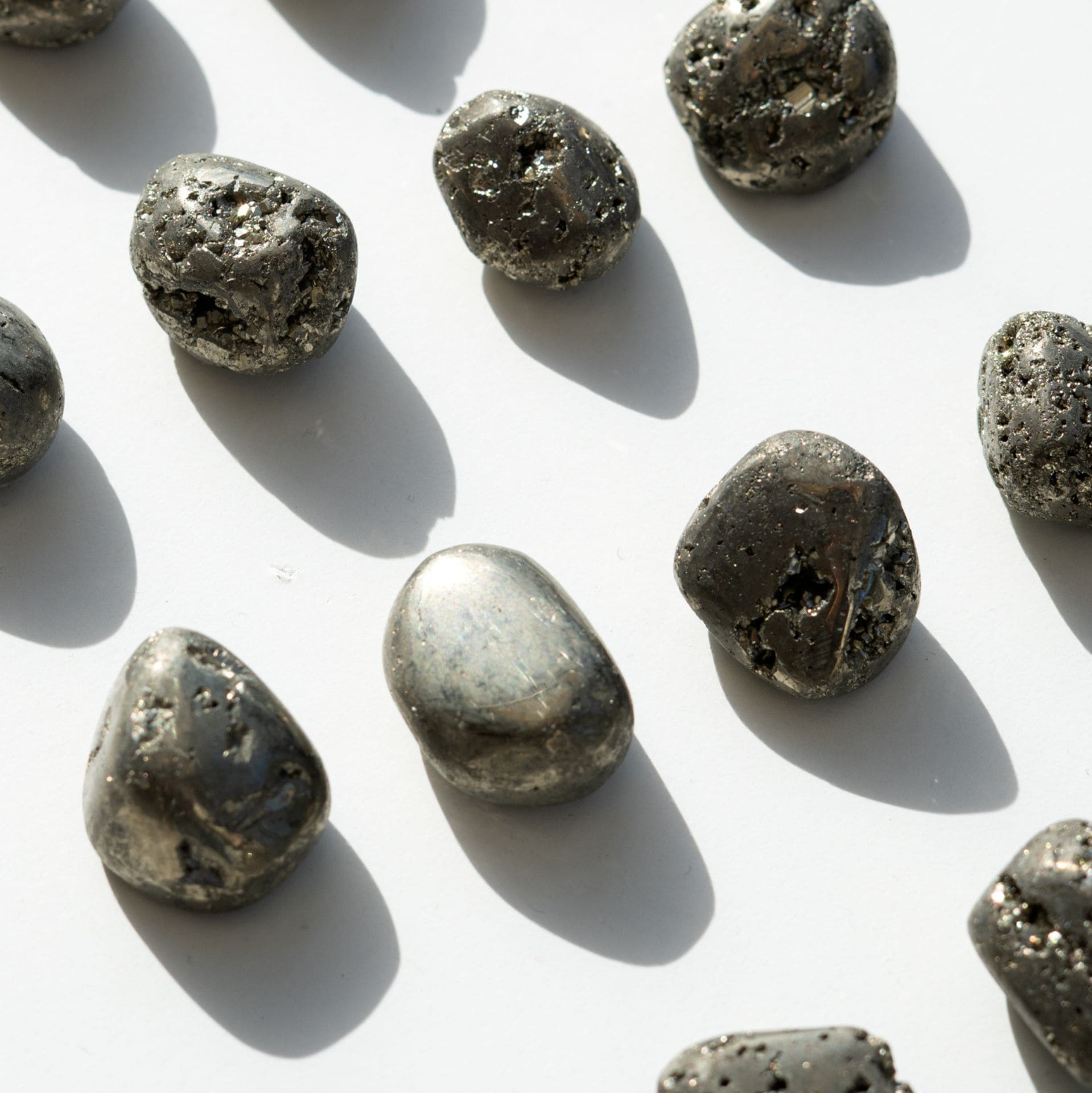 Pierre Roulée Pyrite – Abondance et Protection Énergétique