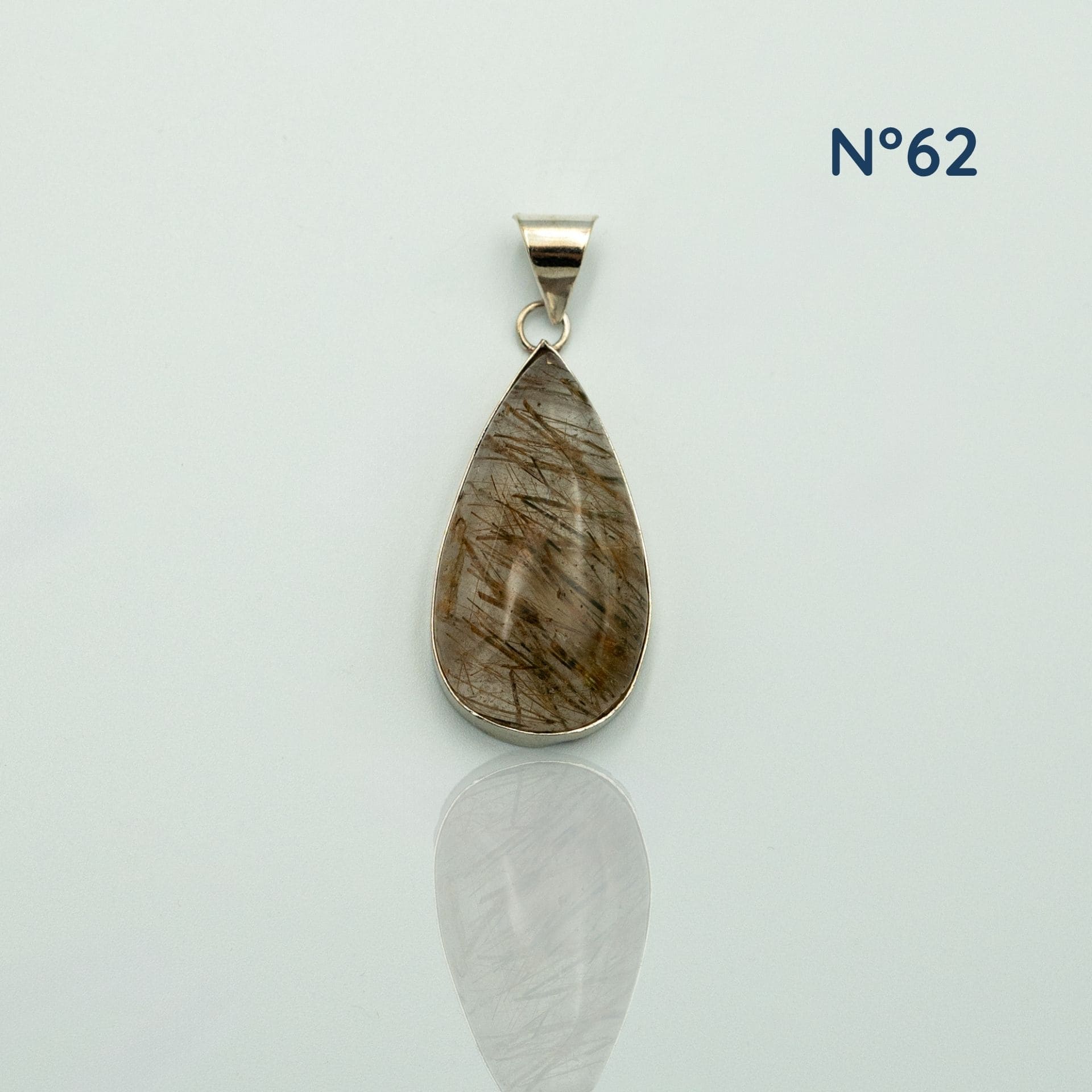 quartz rutile cadre 62